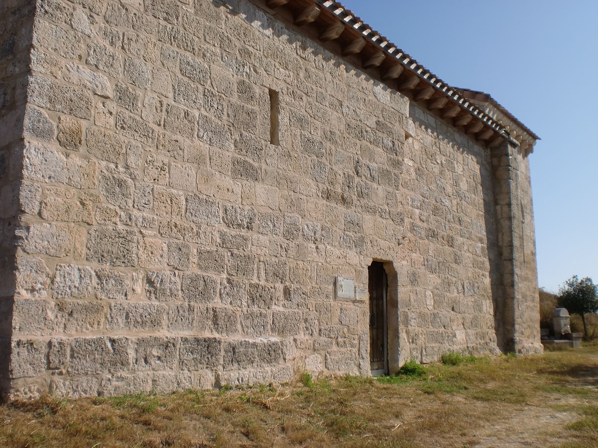 Ruta a la ermita de San Pelayo y menhir de San Pedro Samuel