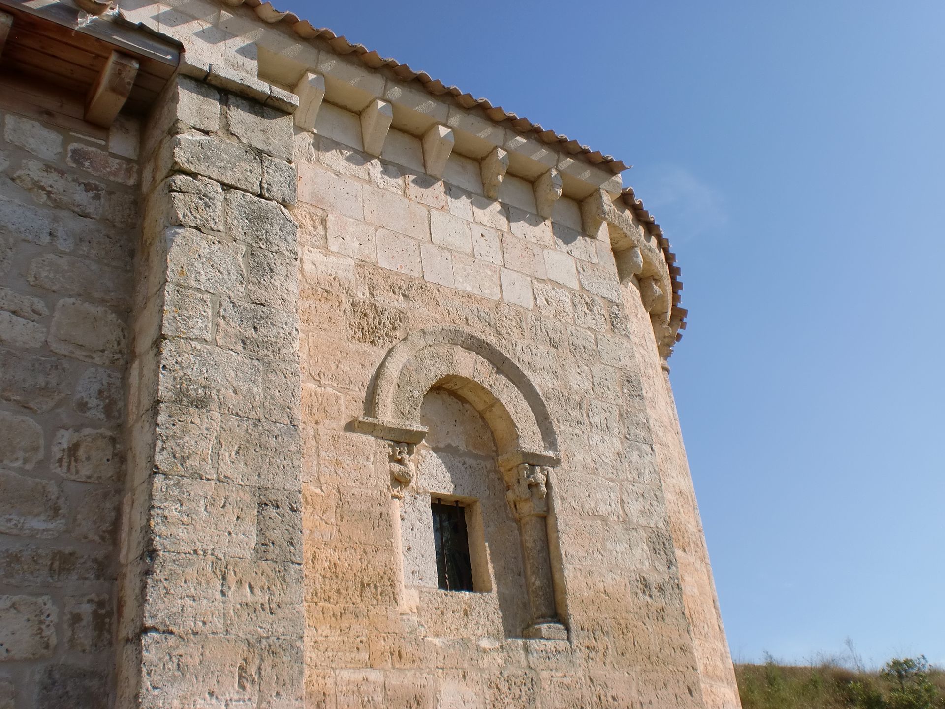 Ruta a la ermita de San Pelayo y menhir de San Pedro Samuel