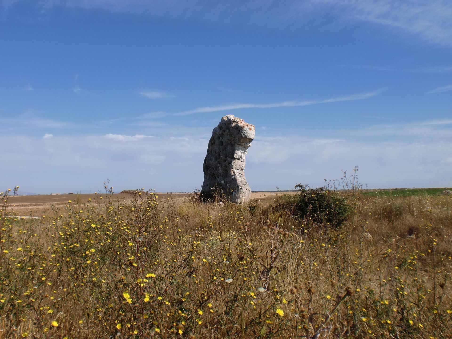 Ruta a la ermita de San Pelayo y menhir de San Pedro Samuel
